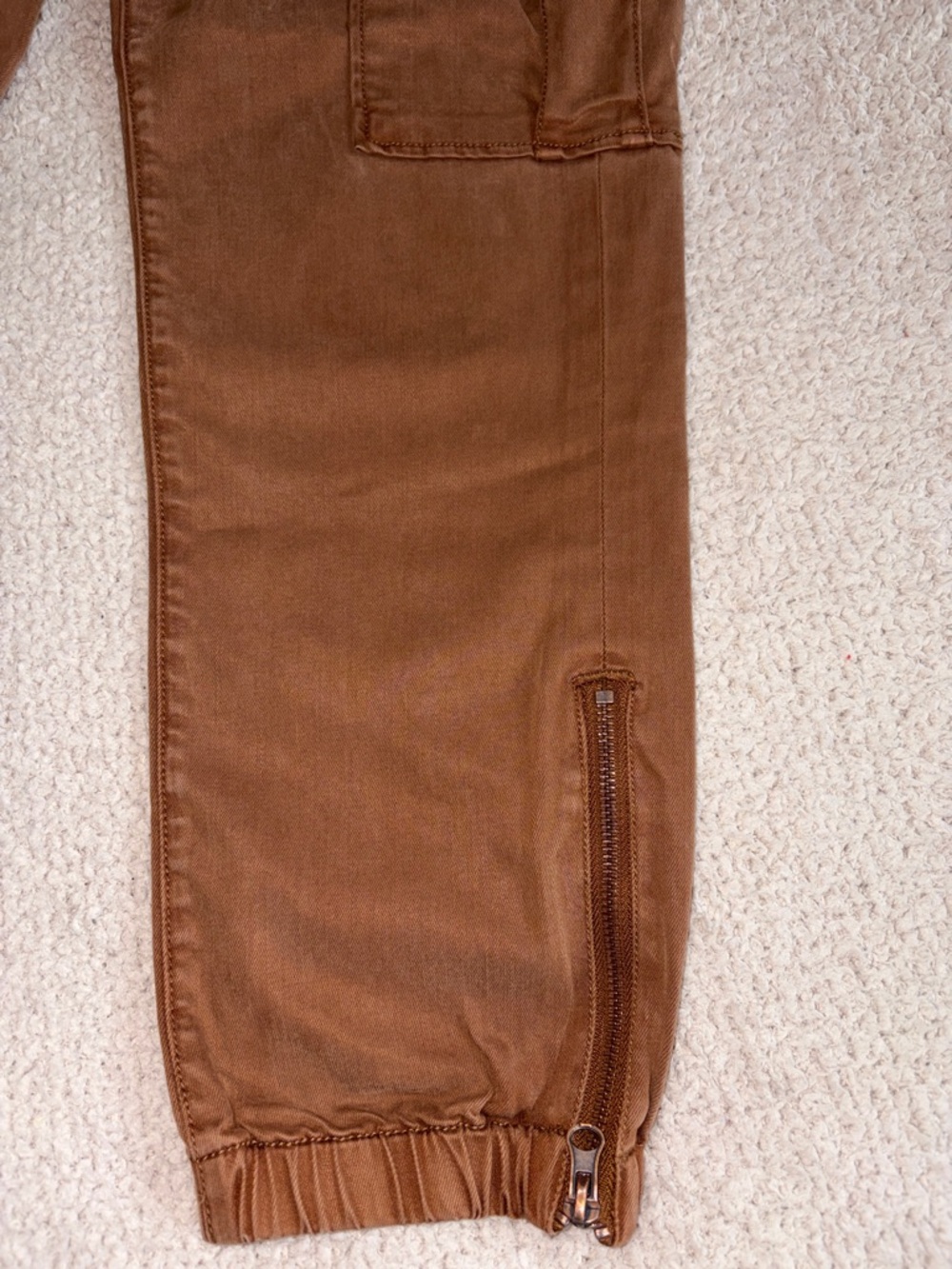 Women's Herizon Niki Cargo Jogger Pants - Picture 7 of 8